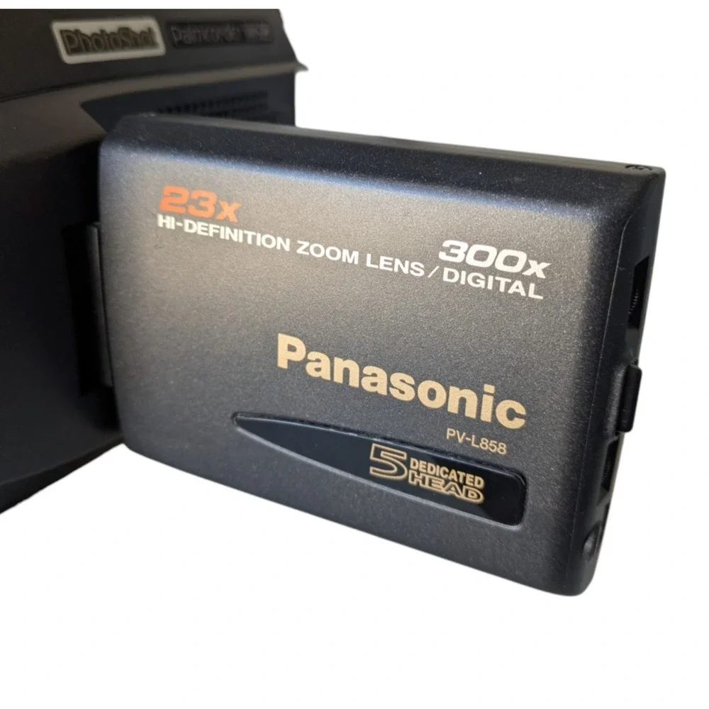 Panasonic PV-L858D Palmcorder PalmSight VHS-C Camcorder For Parts Very Clean